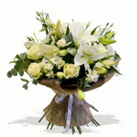  Kadıköy Çiçekçi Hasır Paketli Beyaz Buket