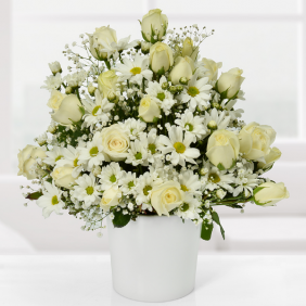 Altunizade Çiçek Siparişi Zarif Beyaz Aranjman